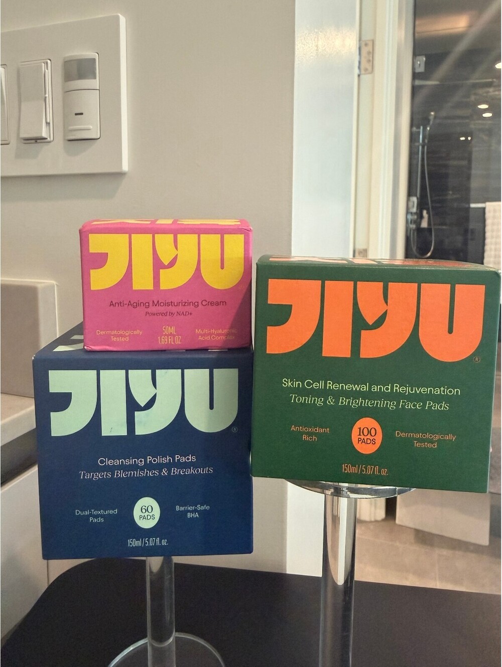 JIYU Bundle of 3 Skincare Items